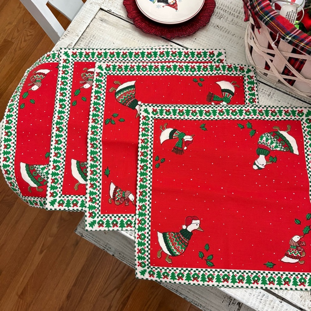 Goose Geese Vintage Christmas Cloth Red napkins set of 4 Sun weave Linen